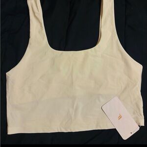 FABLETICS
LYDIA BUILT-IN BRA TANK size x@ -12/14